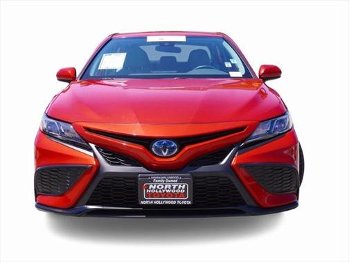 2021 Toyota Camry Hybrid SE