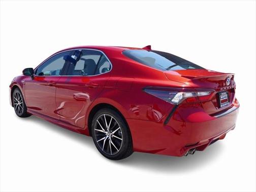 2021 Toyota Camry Hybrid SE