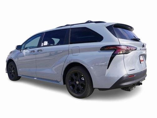 2025 Toyota Sienna Woodland Edition