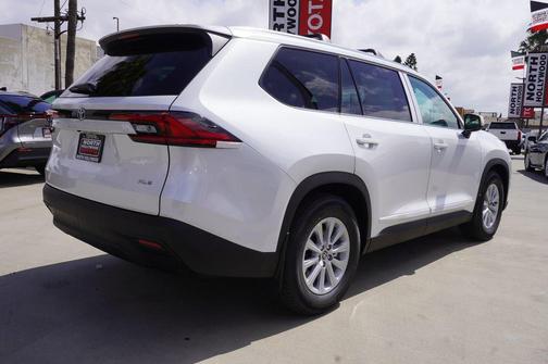 Wind Chill Pearl [extra_cost_color] 2026 Toyota Grand Highlander XLE