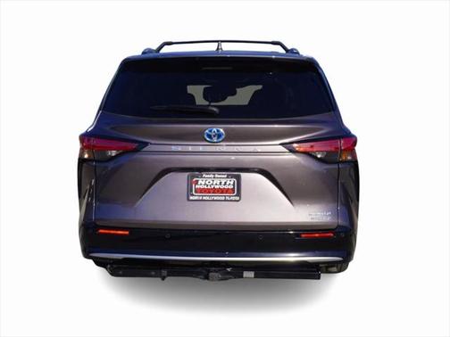 2022 Toyota Sienna Limited 7-Passenger