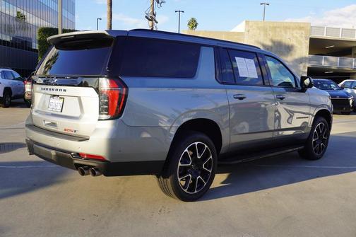 2025 Chevrolet Suburban RST