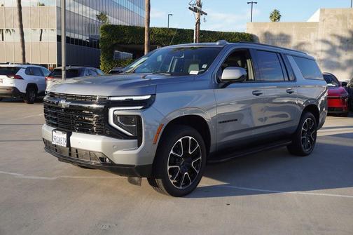 2025 Chevrolet Suburban RST