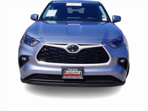 2024 Toyota Highlander LE I4