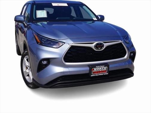 2024 Toyota Highlander LE I4