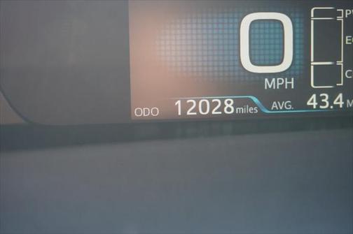 2022 Toyota Prius LE