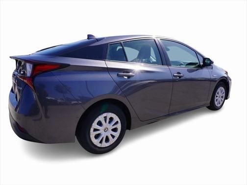 2022 Toyota Prius LE