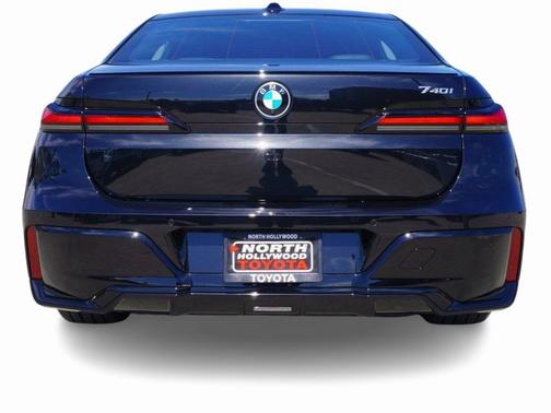 2024 BMW 740 i