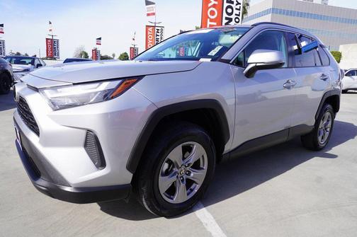 2024 Toyota RAV4 XLE