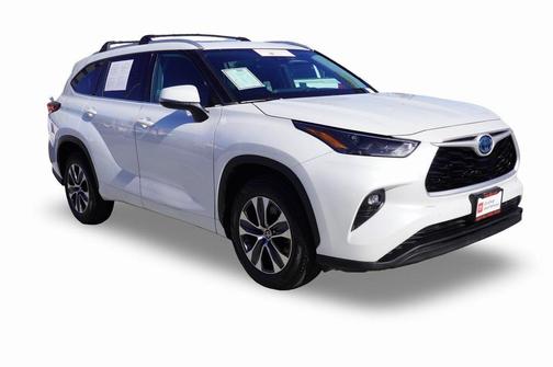 2022 Toyota Highlander Hybrid XLE