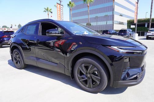 Midnight Black Metallic 2026 Toyota C-HR SE
