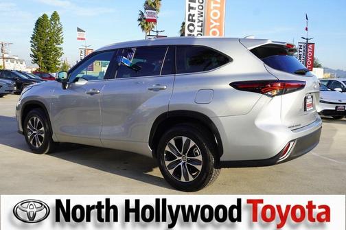 2025 Toyota Highlander XLE