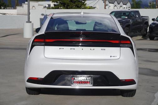 2025 Toyota Prius XLE