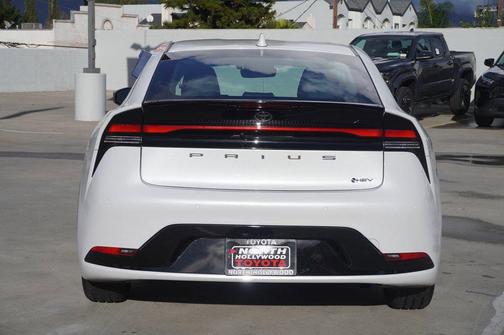 2025 Toyota Prius XLE