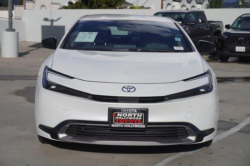 2025 Toyota Prius XLE