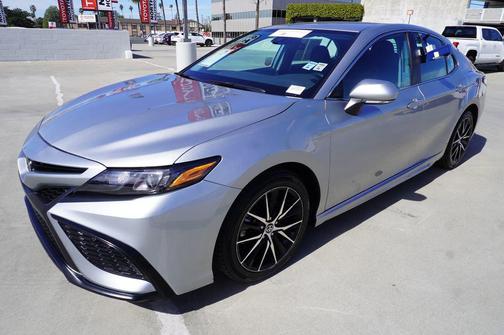 2024 Toyota Camry SE