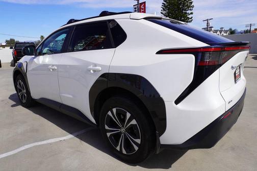 2025 Toyota bZ4X XLE