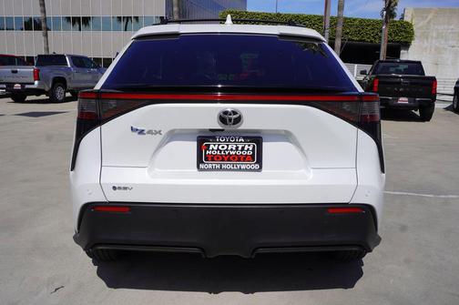 2025 Toyota bZ4X XLE
