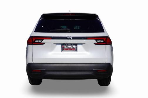 2026 Toyota Highlander LE