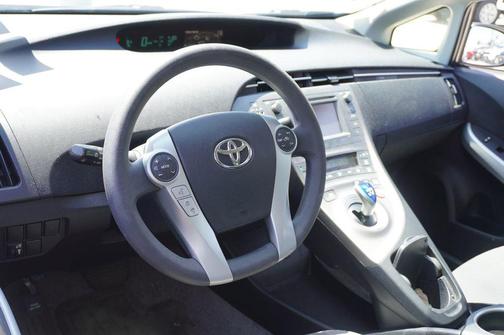 Winter Gray Metallic 2013 Toyota Prius Three