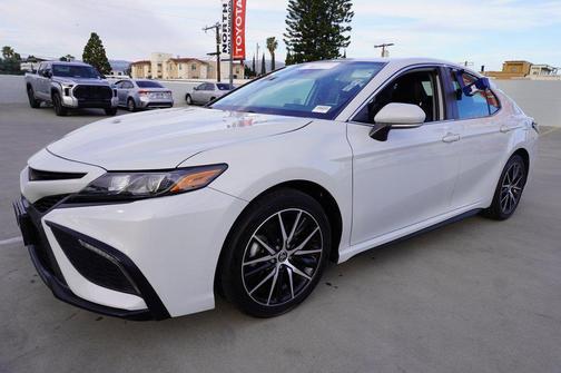 2023 Toyota Camry SE
