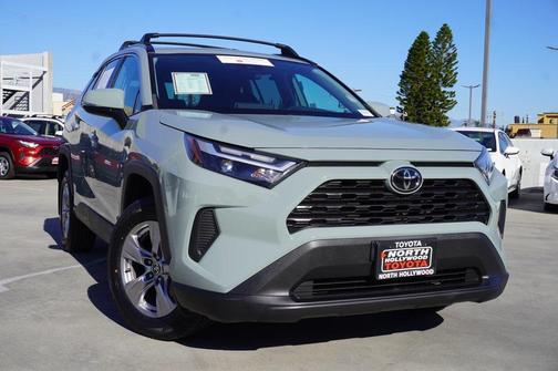 2022 Toyota RAV4 XLE