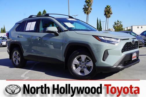 2022 Toyota RAV4 XLE