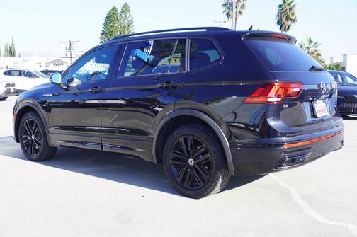 2022 Volkswagen Tiguan 2.0T SE R-Line Black
