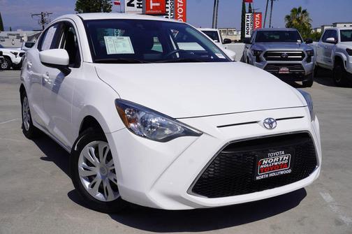 Frost 2019 Toyota Yaris Sedan L