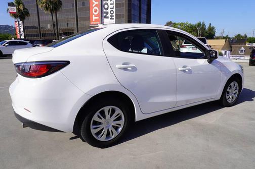 Frost 2019 Toyota Yaris Sedan L