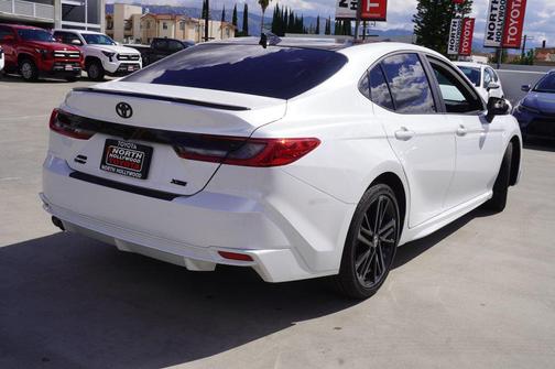 Wind Chill Pearl 2026 Toyota Camry XSE