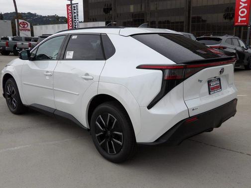 2026 Toyota bZ XLE Plus