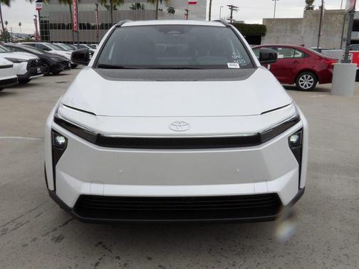 2026 Toyota bZ XLE Plus