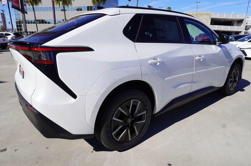 2026 Toyota bZ XLE Plus