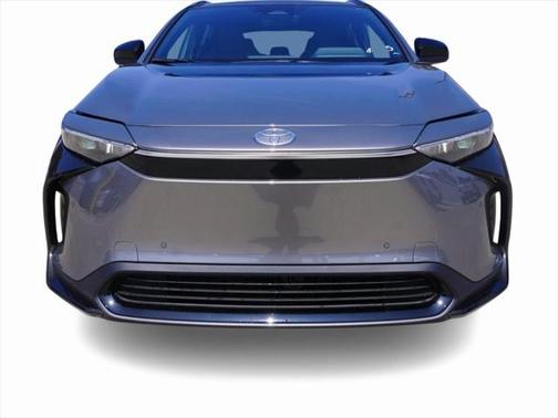 2025 Toyota bZ4X XLE