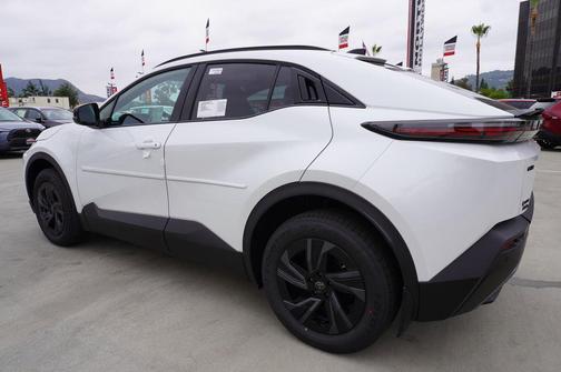 Wind Chill Pearl [extra_cost_color] 2026 Toyota C-HR SE