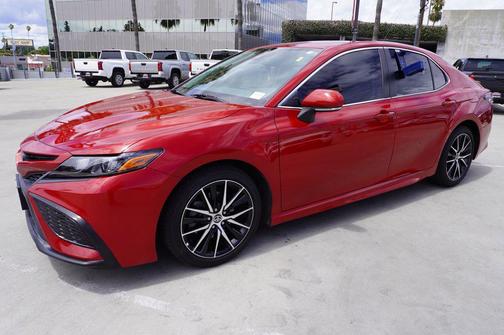 Supersonic Red 2022 Toyota Camry SE