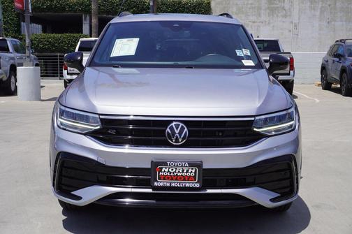 Pyrite Silver Metallic 2022 Volkswagen Tiguan 2.0T SE R-Line Black