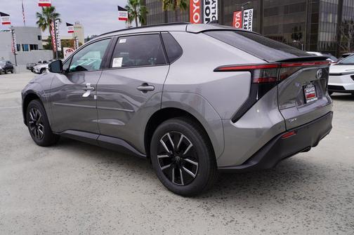2026 Toyota bZ XLE Plus