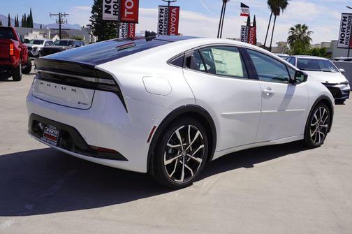 Wind Chill Pearl 2026 Toyota Prius Plug-In Hybrid XSE Premium