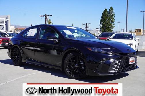 2025 Toyota Camry SE