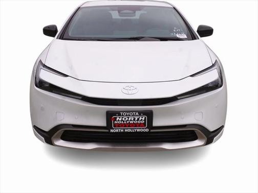 2025 Toyota Prius L