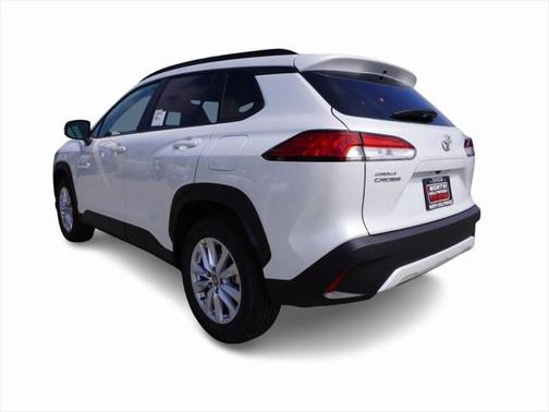 2025 Toyota Corolla Cross LE