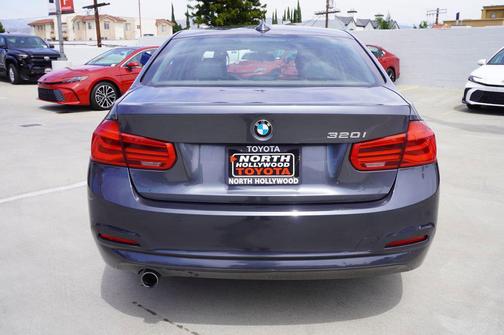 Mineral Gray Metallic 2016 BMW 320 i