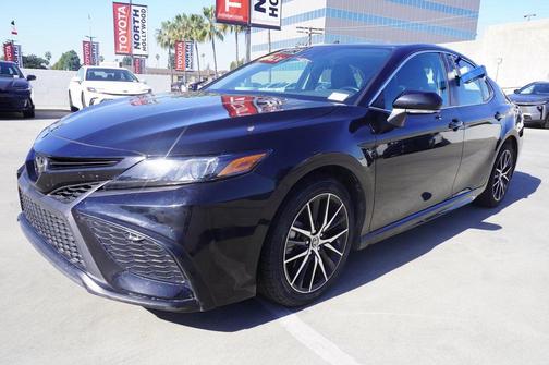 2024 Toyota Camry SE