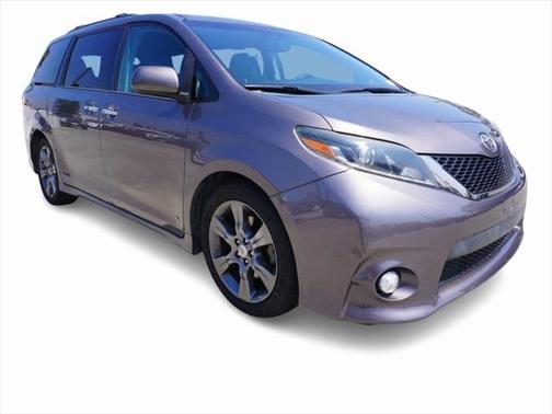 2016 Toyota Sienna SE