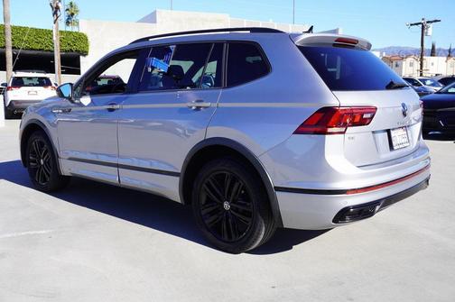 2022 Volkswagen Tiguan 2.0T SE R-Line Black