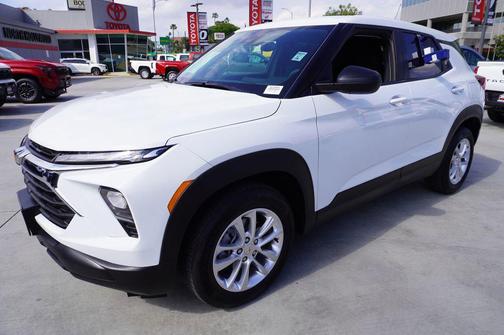 Summit White 2025 Chevrolet Trailblazer LS