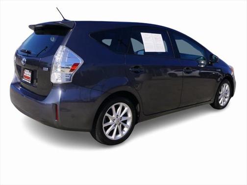 2014 Toyota Prius v Five