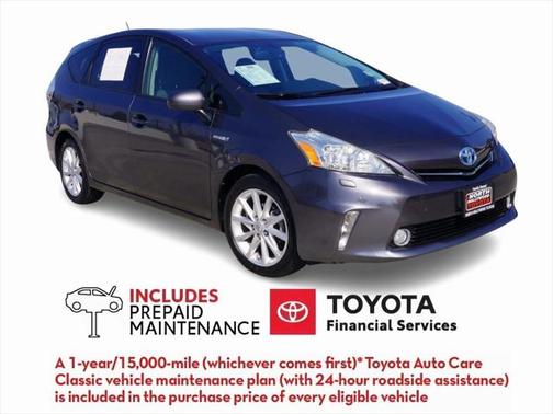 2014 Toyota Prius v Five